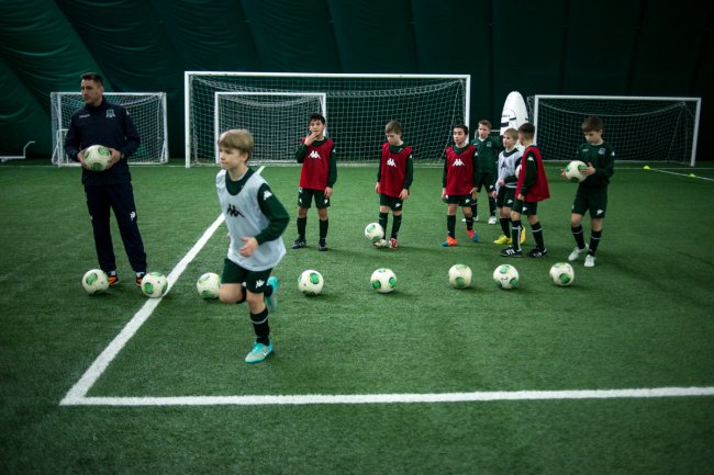 Где обучают юных российских футболистов