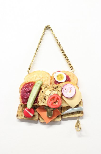 Женские сумочки из хлеба от Chloe Wise