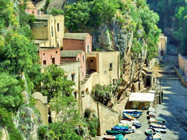 Фуроре — несуществующая деревня в Италии