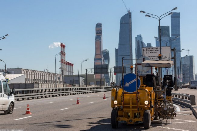 Как делают разметку на дороге