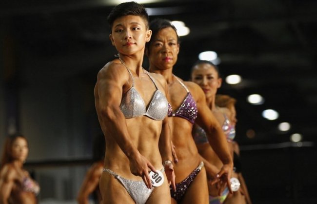 Соревнования по бодибилдингу среди женщин в Гонкон