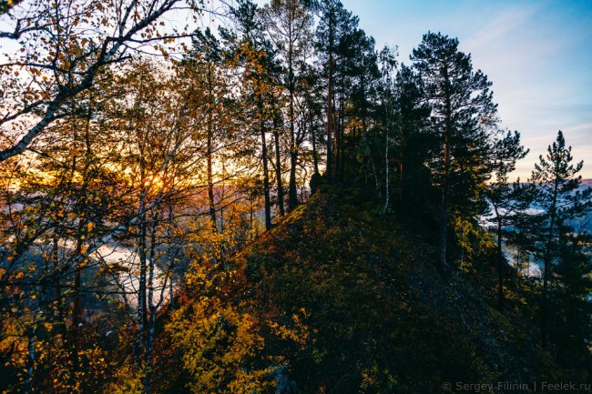 Осенний рассвет на Усть-Манских скалах