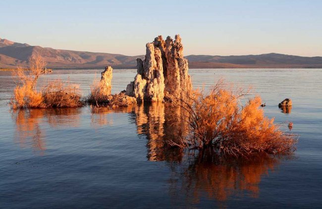 Сказочное озеро Моно в Калифорнии