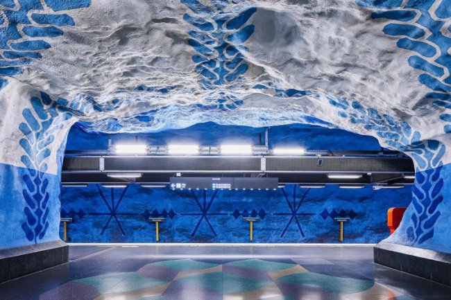 Стокгольмское метро на снимках Давида Альтрата