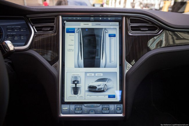 Тест драйв Tesla Model S
