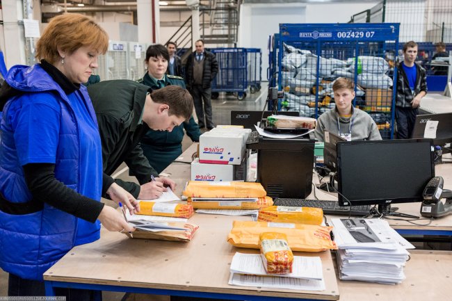 Логистический центр Почты России во Внуково готов к Новому году