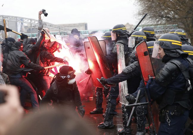 Протесты во Франции. Часть 2