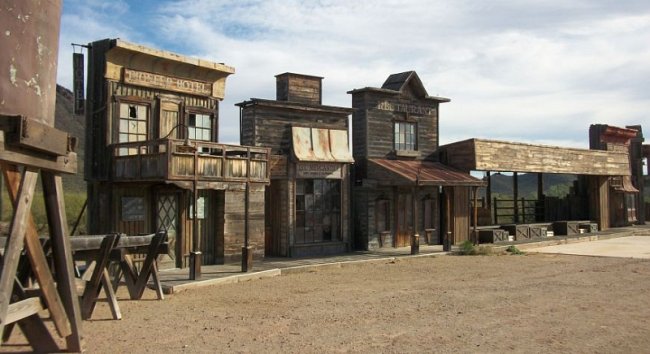 Pioneertown – голливудские декорации, которые превратились в настоящий город