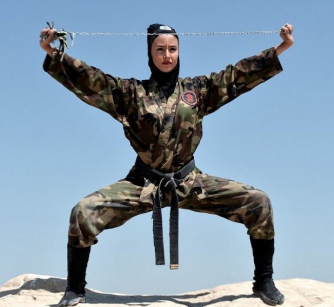 На тренировках иранских женщин-ниндзя